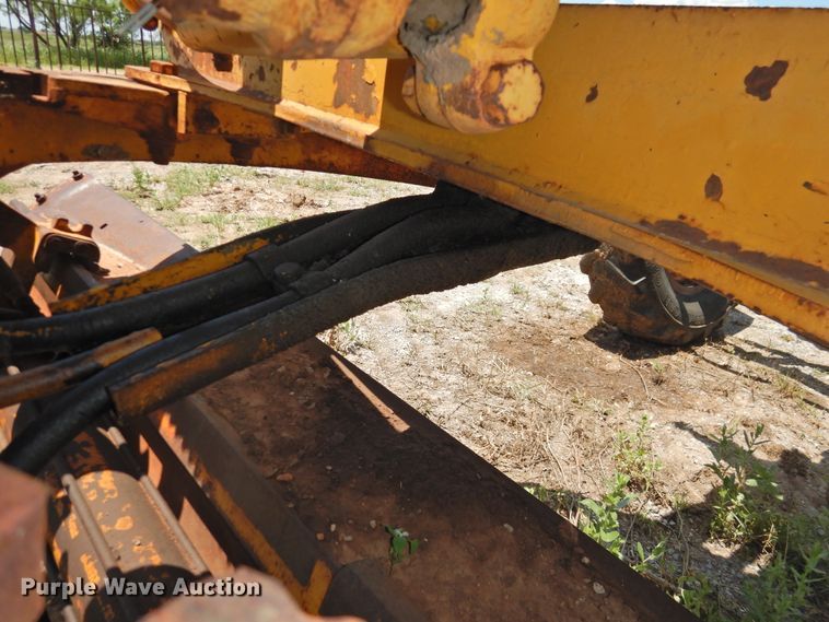 image for item DK2242 1968 Caterpillar 112F  rigid frame motor grader