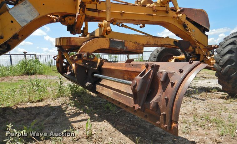 image for item DK2242 1968 Caterpillar 112F  rigid frame motor grader