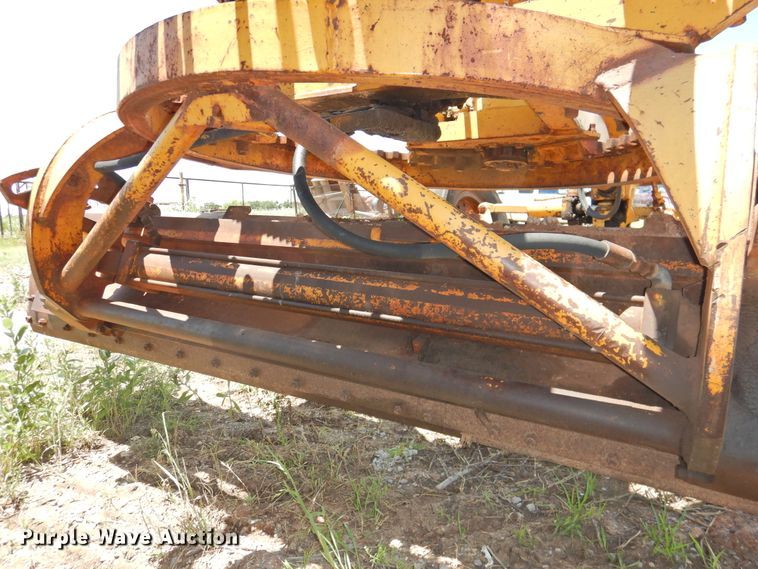 image for item DK2242 1968 Caterpillar 112F  rigid frame motor grader
