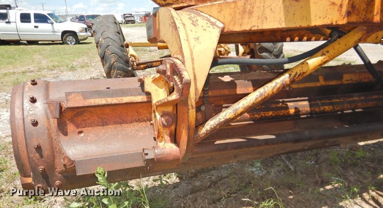 image for item DK2242 1968 Caterpillar 112F  rigid frame motor grader