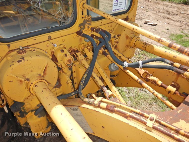 image for item DK2242 1968 Caterpillar 112F  rigid frame motor grader