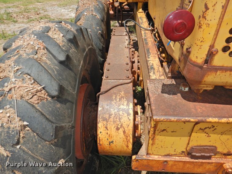 image for item DK2242 1968 Caterpillar 112F  rigid frame motor grader