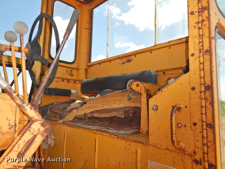 image for item DK2242 1968 Caterpillar 112F  rigid frame motor grader