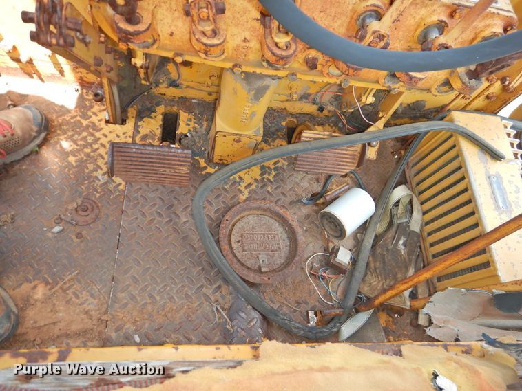 image for item DK2242 1968 Caterpillar 112F  rigid frame motor grader