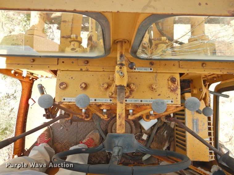 image for item DK2242 1968 Caterpillar 112F  rigid frame motor grader
