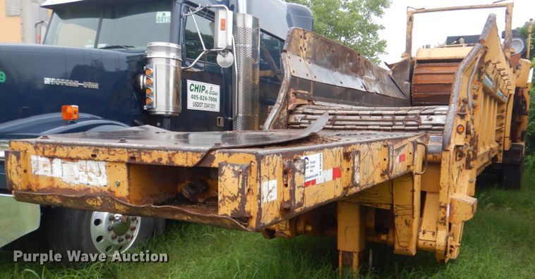 image for item DK5689 2004 Vermeer HG6000  horizontal grinder