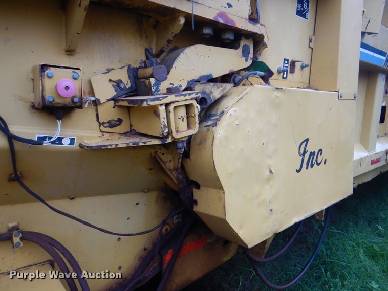 image for item DK5689 2004 Vermeer HG6000  horizontal grinder