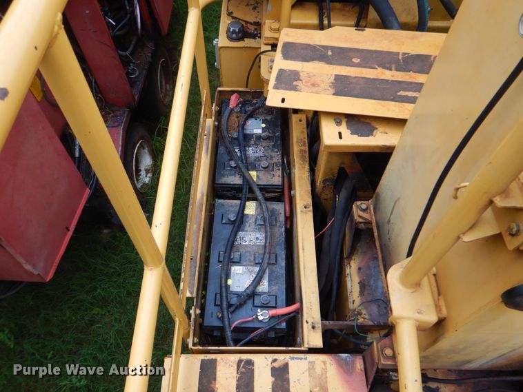 image for item DK5689 2004 Vermeer HG6000  horizontal grinder