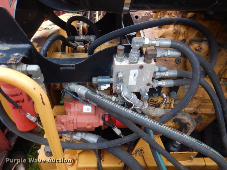 image for item DK5689 2004 Vermeer HG6000  horizontal grinder