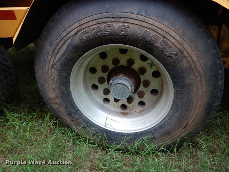 image for item DK5689 2004 Vermeer HG6000  horizontal grinder