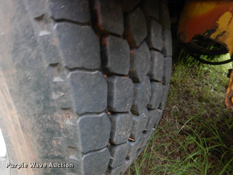 image for item DK5689 2004 Vermeer HG6000  horizontal grinder