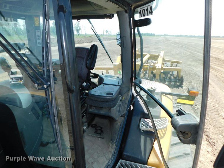 image for item DK8564 2014 Challenger MT845E  tractor