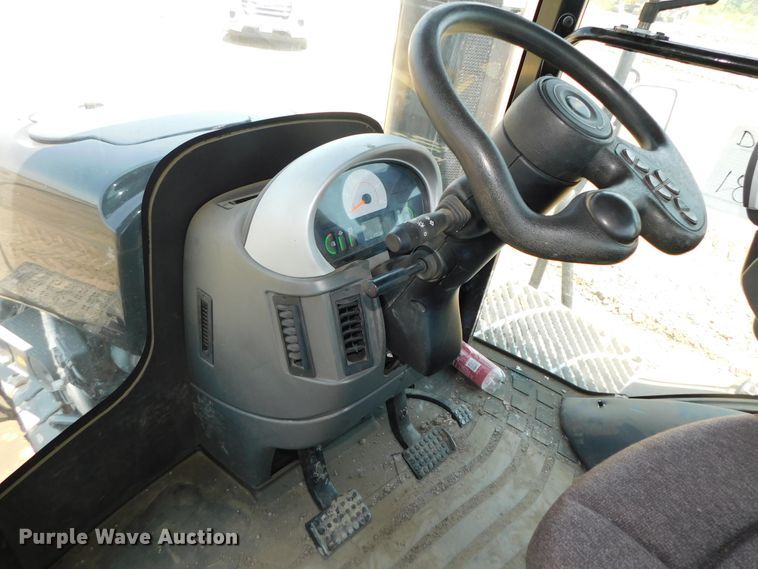 image for item DK8564 2014 Challenger MT845E  tractor