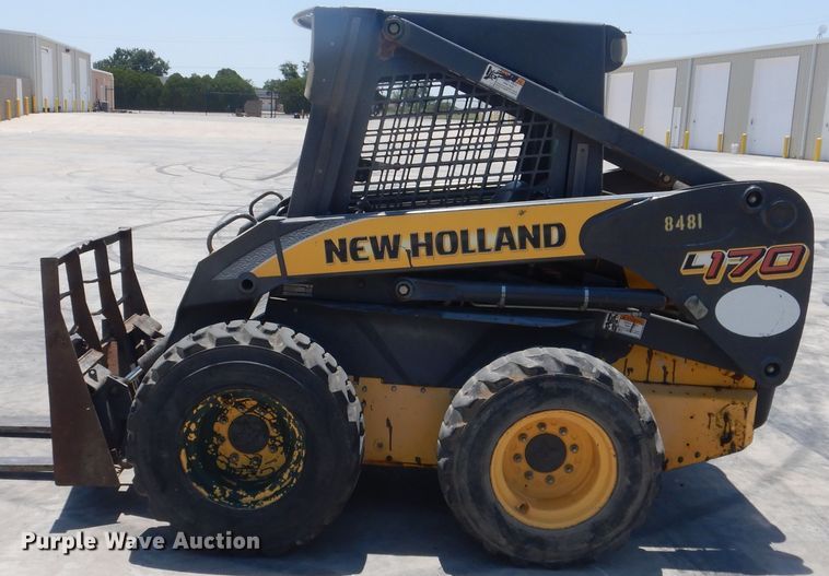 image for item DL0355 2008 New Holland L170  skid steer