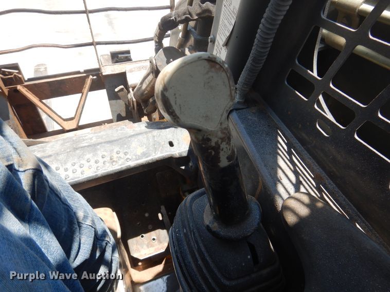 image for item DL0355 2008 New Holland L170  skid steer