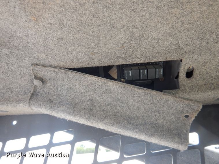 image for item DL0355 2008 New Holland L170  skid steer