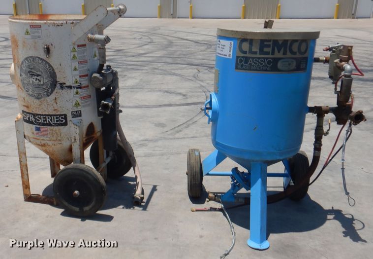 image for item DL0356 Sand blasting pots