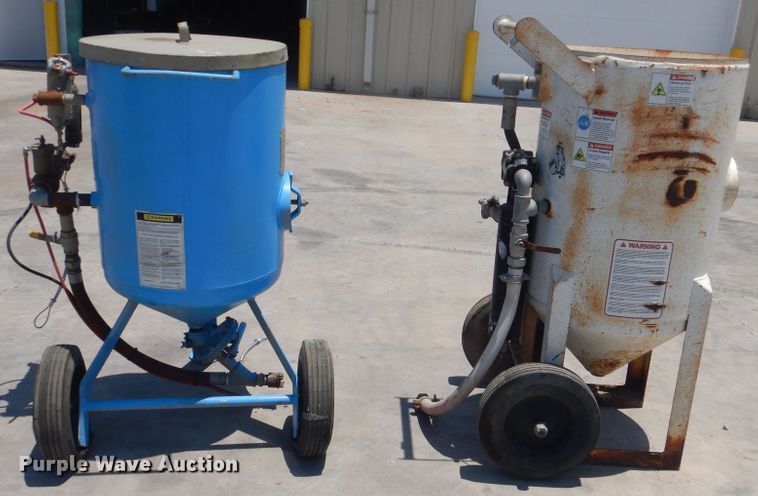 image for item DL0356 Sand blasting pots