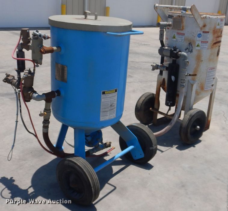 image for item DL0356 Sand blasting pots