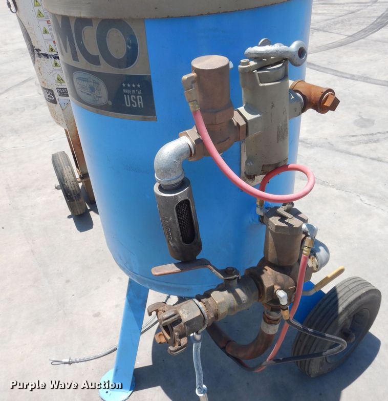 image for item DL0356 Sand blasting pots