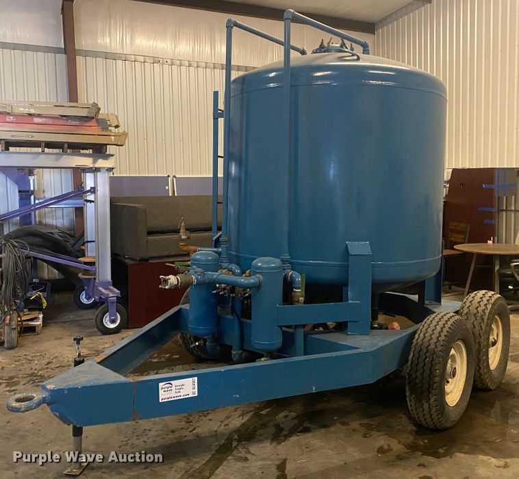 image for item DL0357 Sand blasting pot trailer