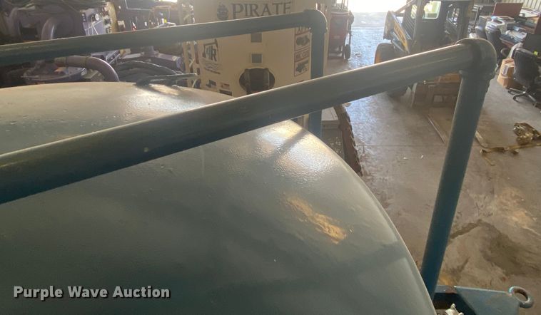 image for item DL0357 Sand blasting pot trailer