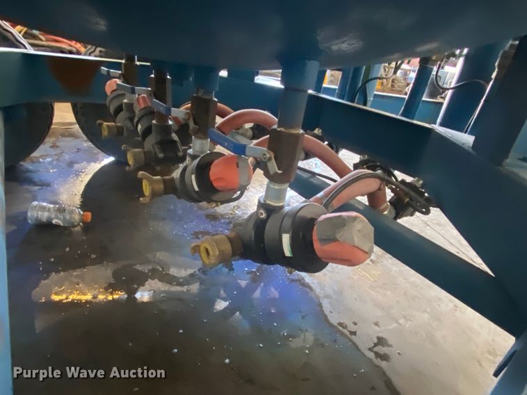 image for item DL0357 Sand blasting pot trailer