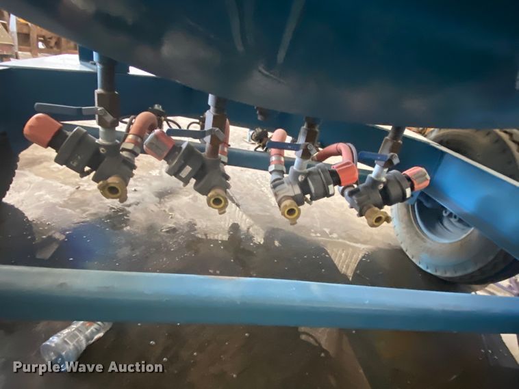 image for item DL0357 Sand blasting pot trailer