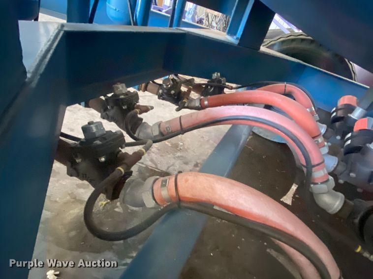 image for item DL0357 Sand blasting pot trailer