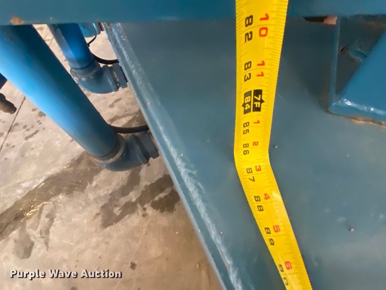 image for item DL0357 Sand blasting pot trailer