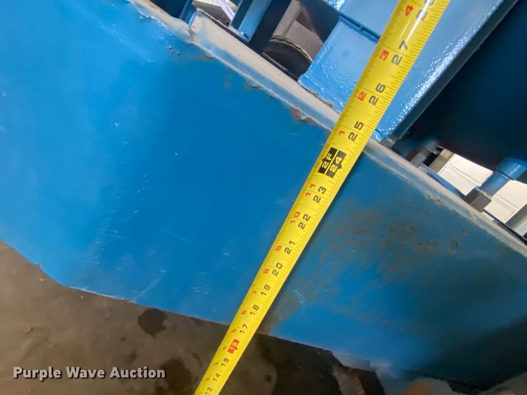 image for item DL0357 Sand blasting pot trailer