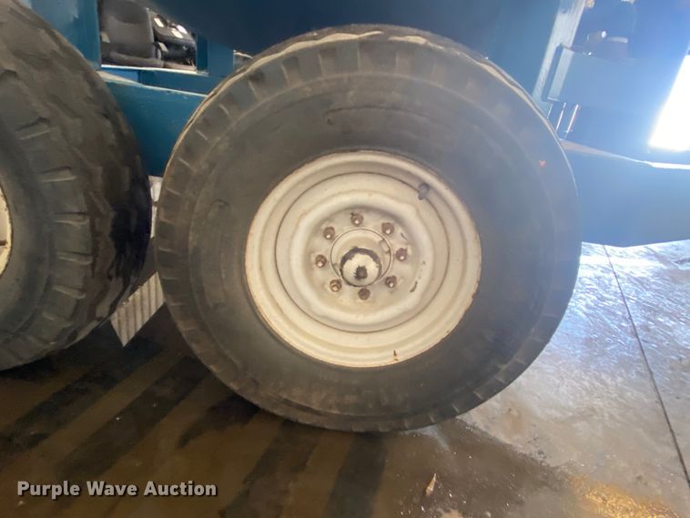 image for item DL0357 Sand blasting pot trailer