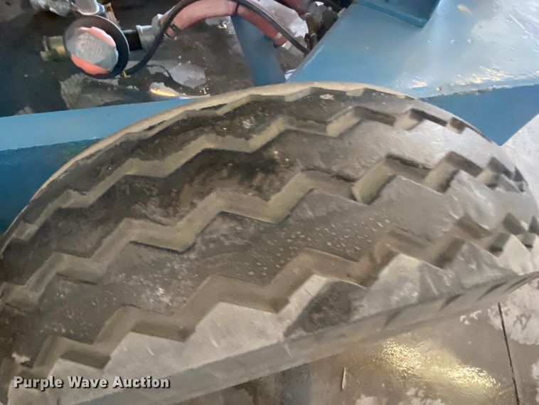 image for item DL0357 Sand blasting pot trailer