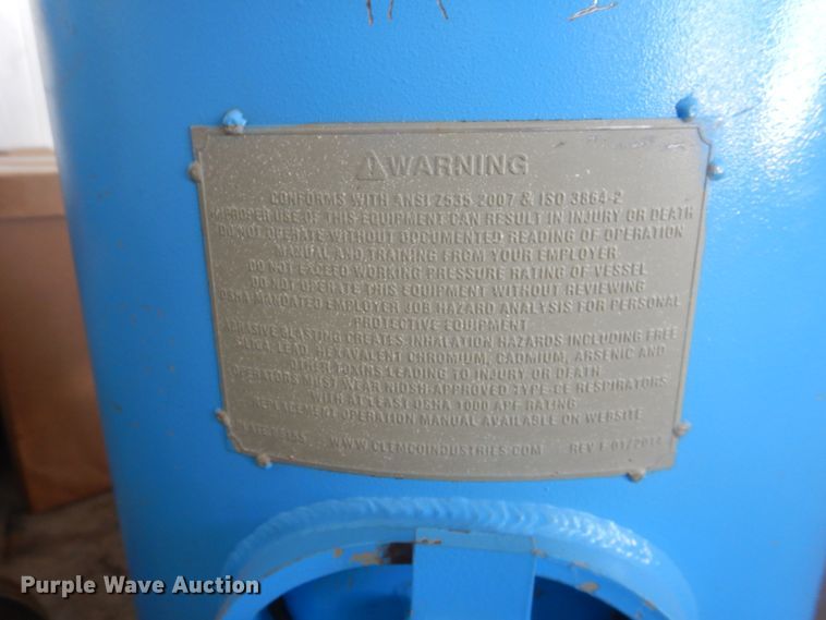 image for item DL0358 2019 Clemco 2452  sandblasting pots