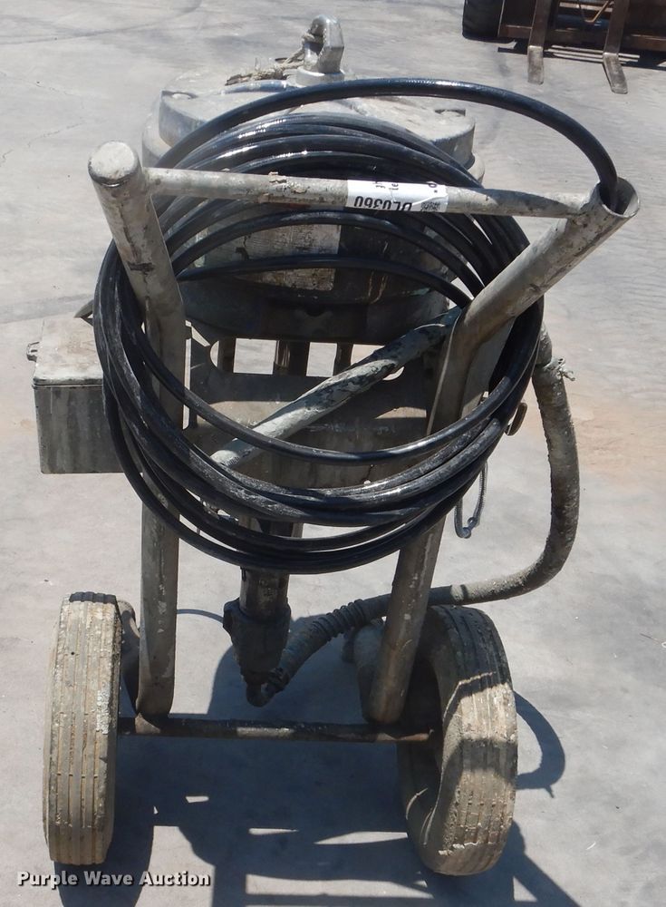 image for item DL0360 Graco King XL70-290  paint sprayer