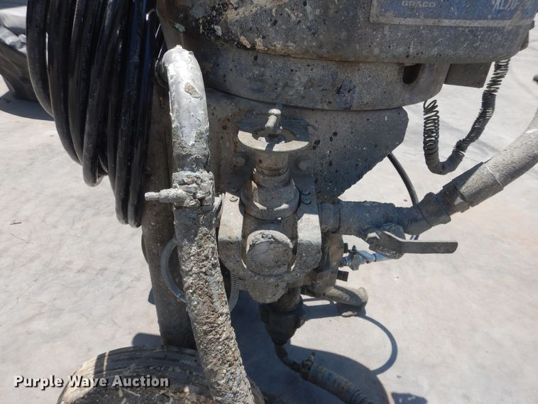 image for item DL0360 Graco King XL70-290  paint sprayer