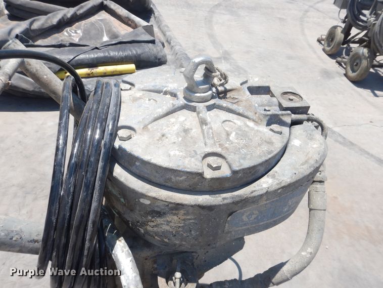 image for item DL0360 Graco King XL70-290  paint sprayer