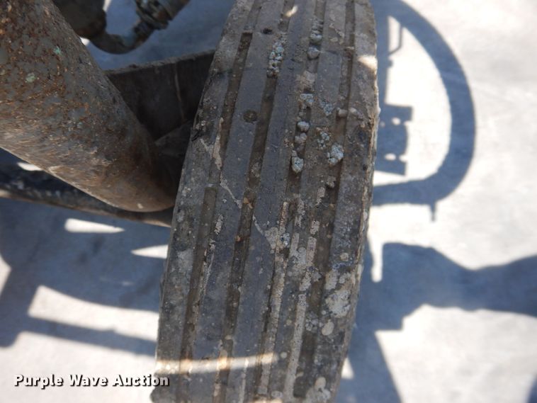 image for item DL0360 Graco King XL70-290  paint sprayer