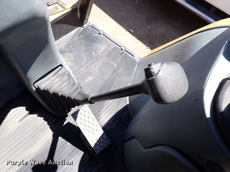 image for item DL7545 2006 Caterpillar 416D  landscape tractor