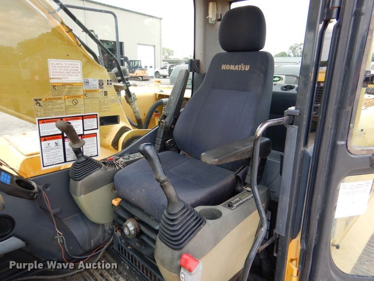 image for item DL8983 2007 Komatsu PC200LC-8  excavator