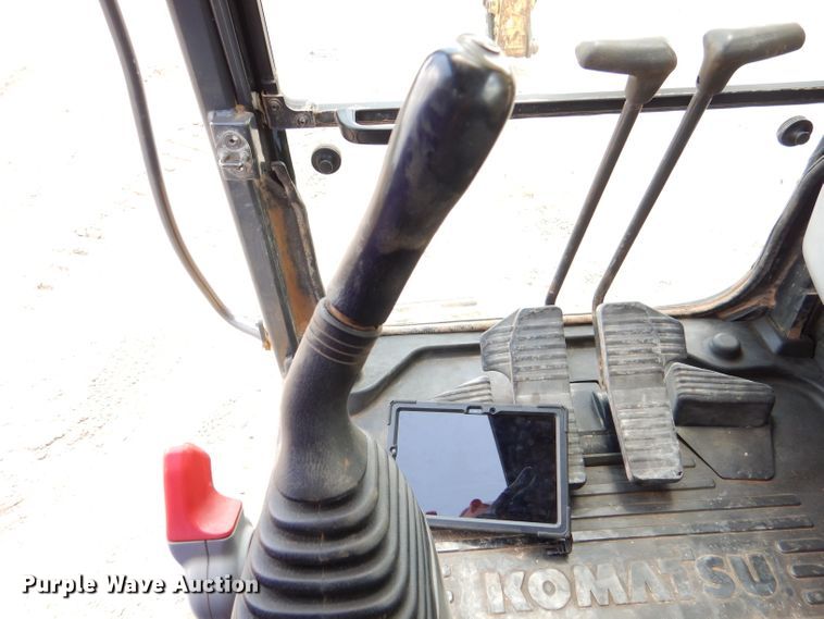 image for item DL8983 2007 Komatsu PC200LC-8  excavator