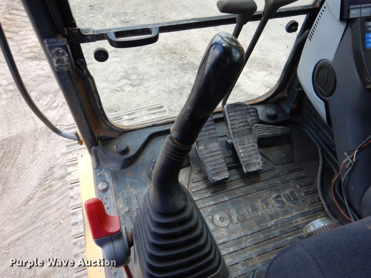 image for item DL8983 2007 Komatsu PC200LC-8  excavator