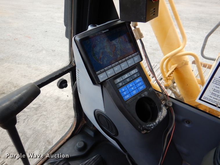 image for item DL8983 2007 Komatsu PC200LC-8  excavator