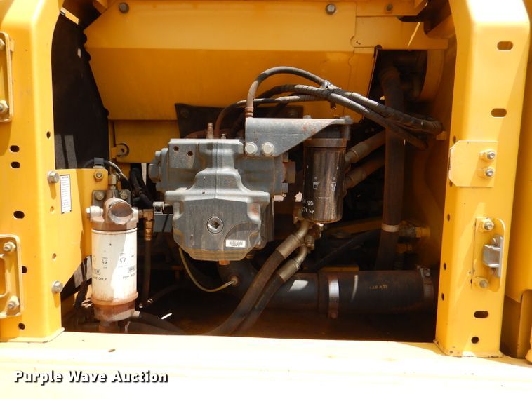 image for item DL8983 2007 Komatsu PC200LC-8  excavator