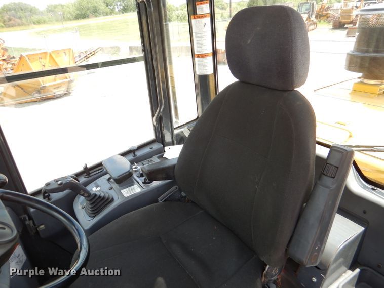 image for item DM0020 2007 Komatsu WA320-5L  wheel loader