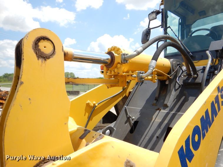 image for item DM0020 2007 Komatsu WA320-5L  wheel loader