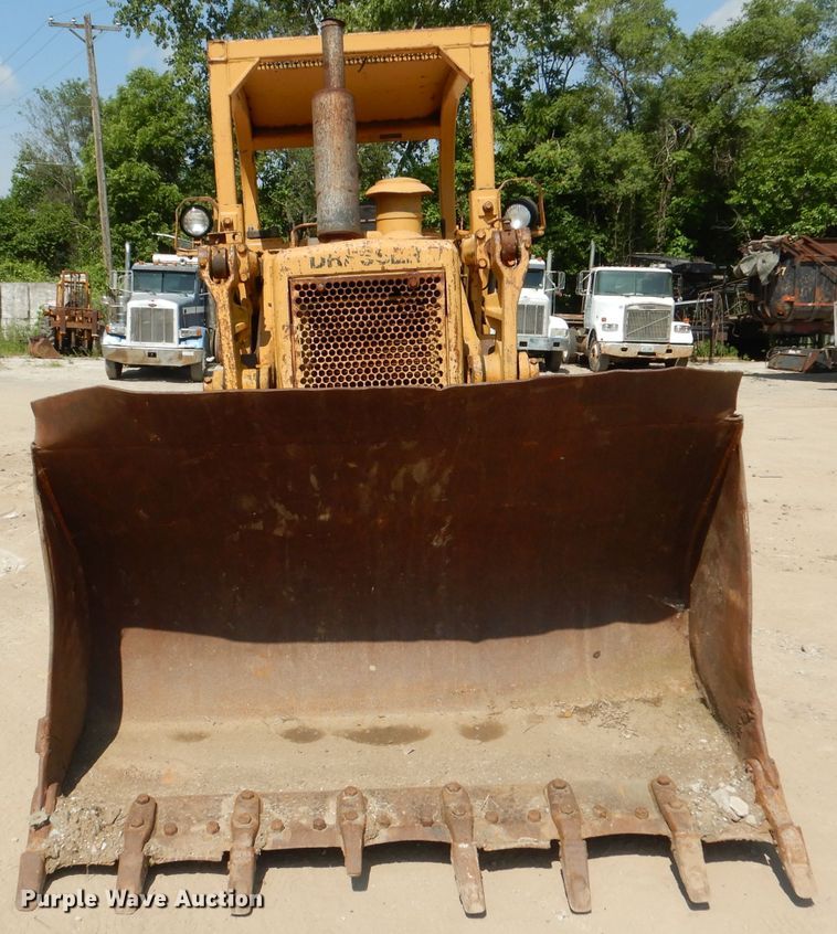 image for item DM0022 Dresser 175C  track loader