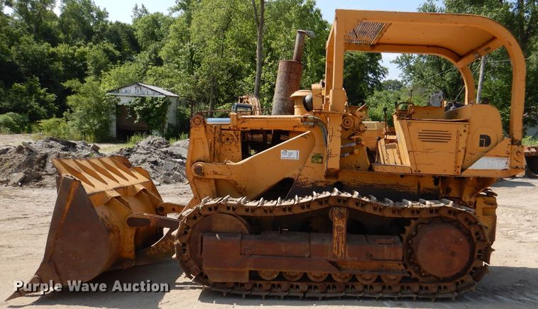 image for item DM0022 Dresser 175C  track loader