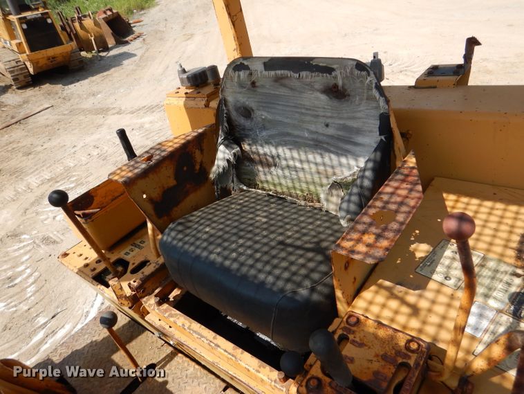 image for item DM0022 Dresser 175C  track loader