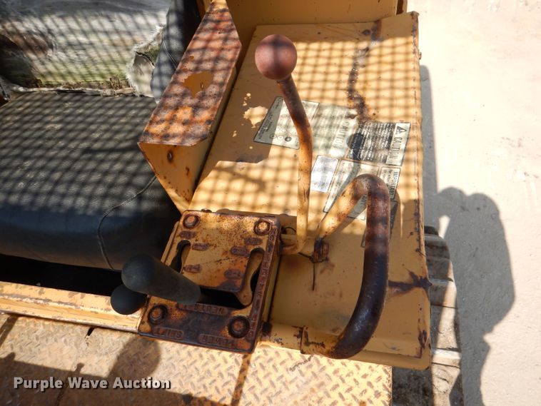 image for item DM0022 Dresser 175C  track loader